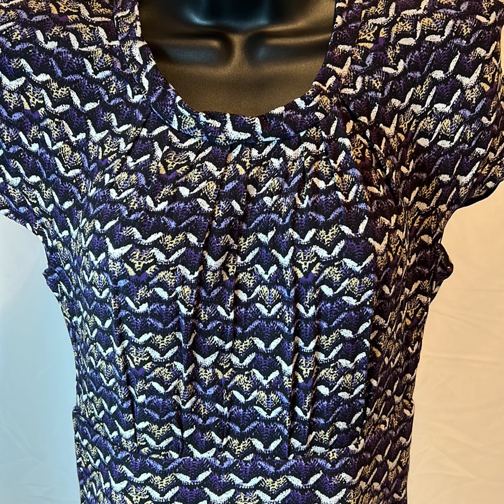 Dress - Picture 2 of 5